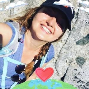 Meet your Posher, Simona